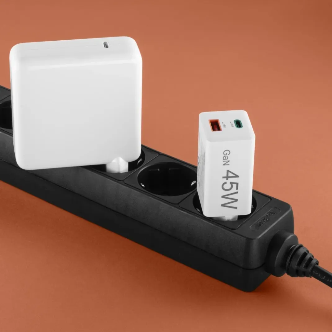Schnellladegerät, 1x USB-C, 1x USB-A, Mini-Ladegerät, PD, 45 W, Weiß