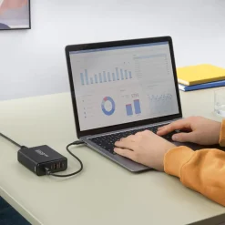 USB-Ladestation 4 Ports, GaN, Schnellladegerät, 2xUSB-C, 2xUSB-A, PD, 65 W
